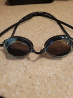 Swim Goggles Hardly Used