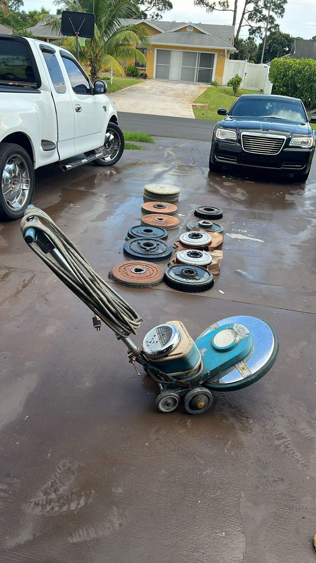 Floor Scrubber 