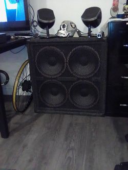 SESSIONS&SONS VINTAGED 4-12 IN SPEAKERS IN BOX