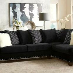 Sectional Tuxedo Black New Can Deliver