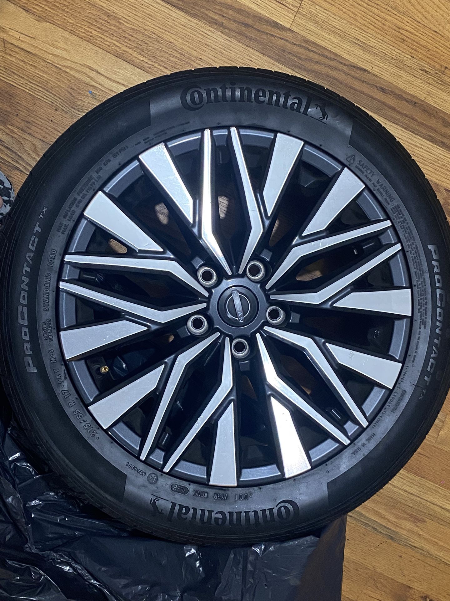 4 Continent Pro Contact Tire 215 55r17 And Nissan Rims