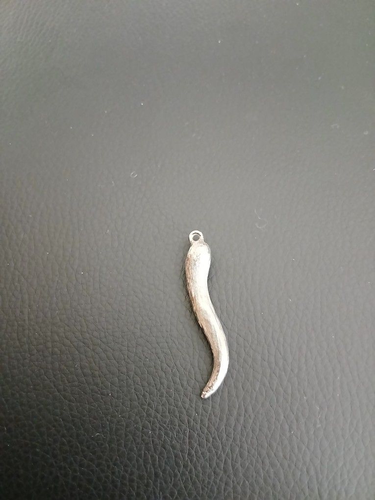 ITALIAN HORN PENDANT