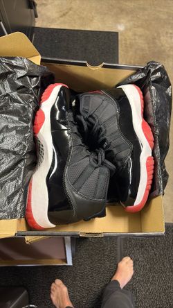 Jordan 11 bred size 8.5