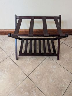 Folding wood luggage rack with bottom shelf