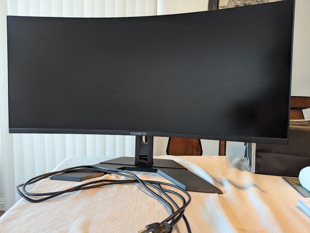 Gigabyte 3440 X 1440 144 Hz Monitor