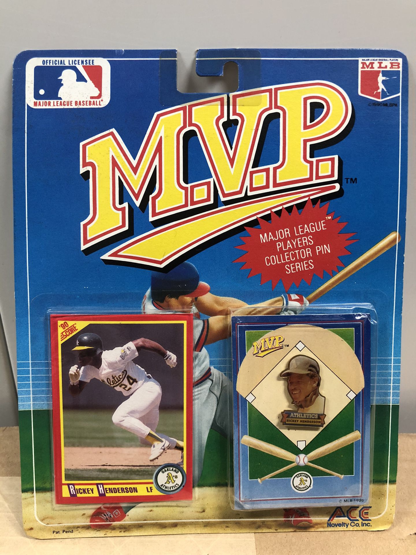 Oakland A’s Rickey Henderson MVP First Edition Major League Players Collector Pin Series with Baseball Card *UNOPENED*