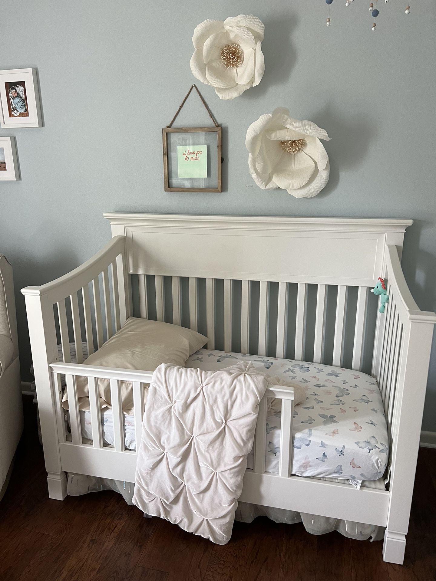 Pottery Barn 3 In 1 Larkin Crib for Sale in San Antonio, TX OfferUp