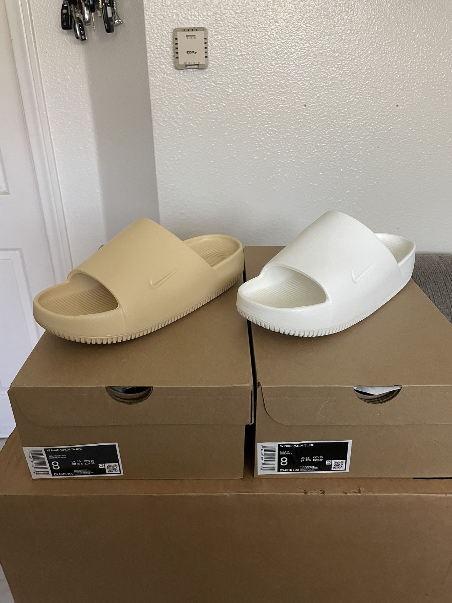 Nike slides size 7 top