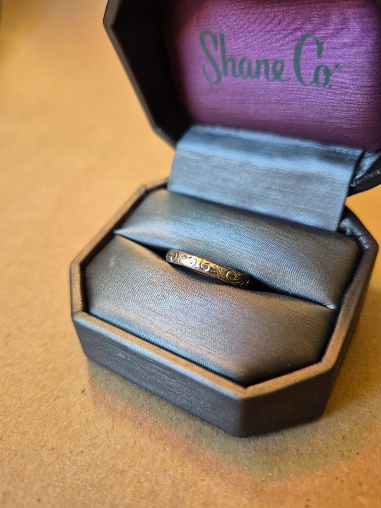 14k White Gold Filigree Wedding Band
