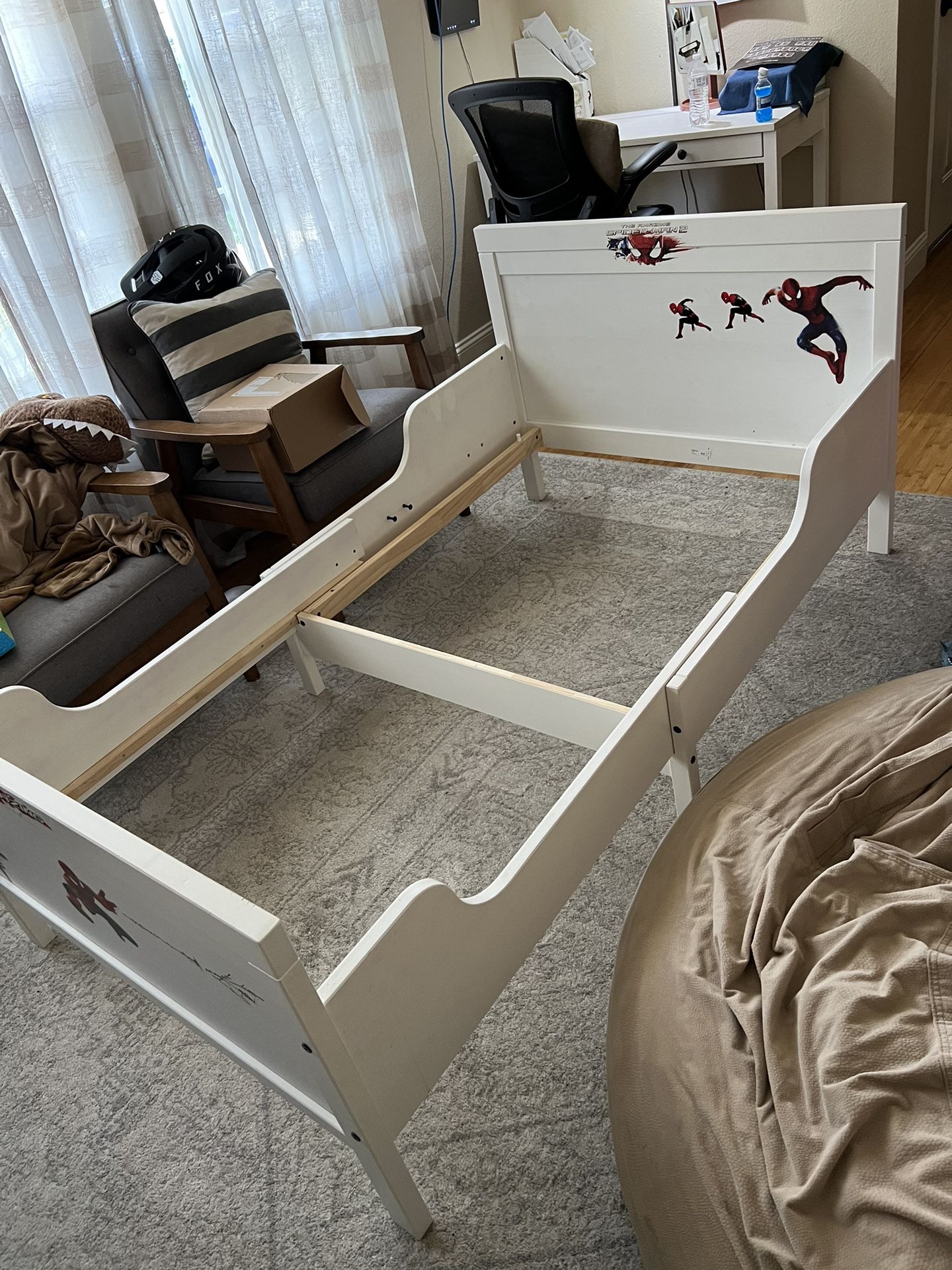 Free Boy Twin Size Bed Frame With Mattress 