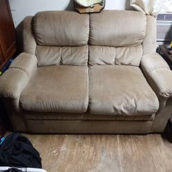 La-z-boy Love Seat Excellent Condition