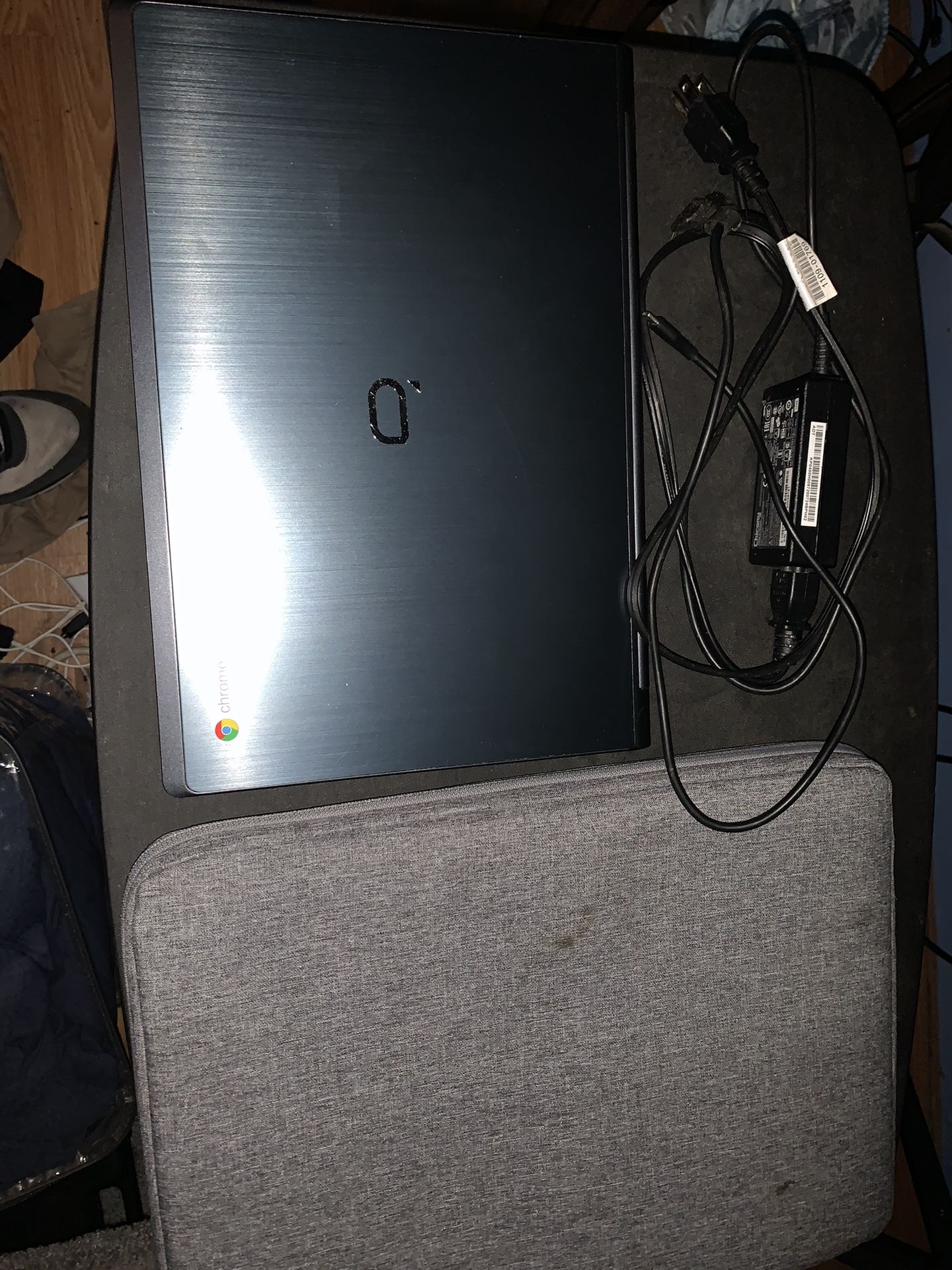 Poin2 14” Touchscreen Laptop