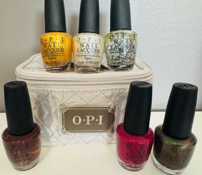 Stunning NEW OPI Nail Polish case with 6 polishes