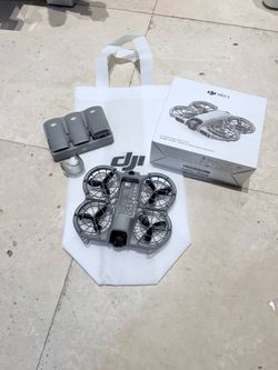 NIB DJI NEO2 Fly More Combo