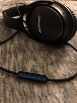 Bose QC25 noice canceling headphones
