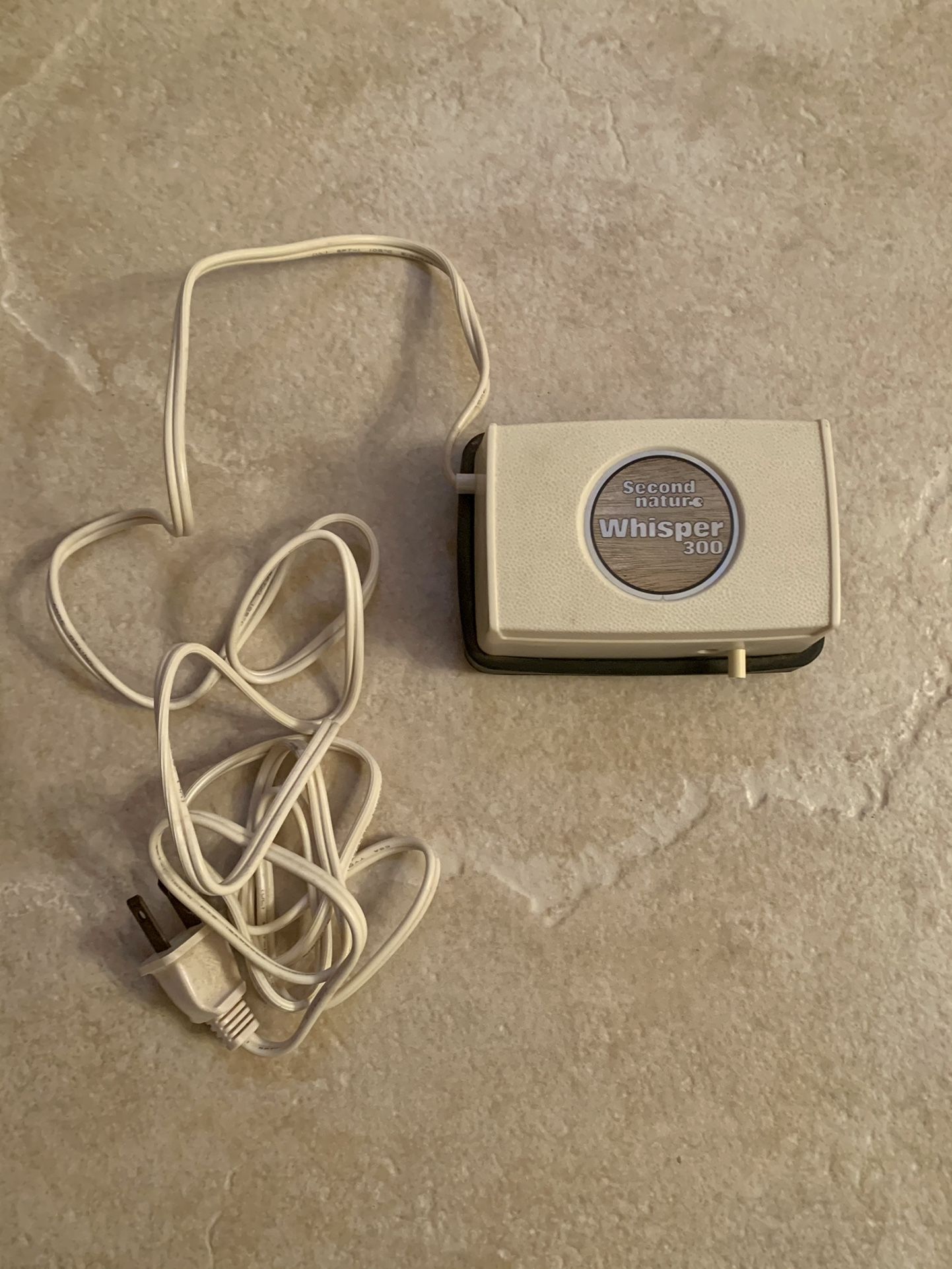 Preowned second nature whisper 100 air pump for fish tank