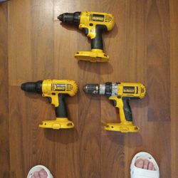 DeWalt 18 Volt Drill Driver Screw Guns Three Total