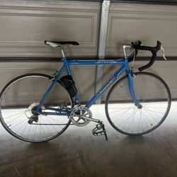 1988 Cannondale Road Bike Criterium Series + Trainer
