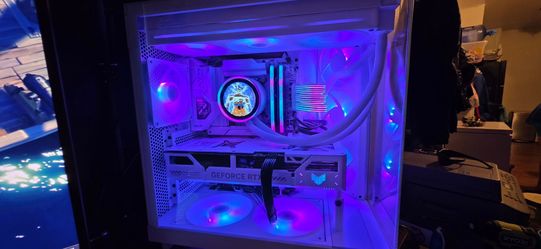 NZXT ultra 7/5070 ti/32 ram/1200 psu 80 gold