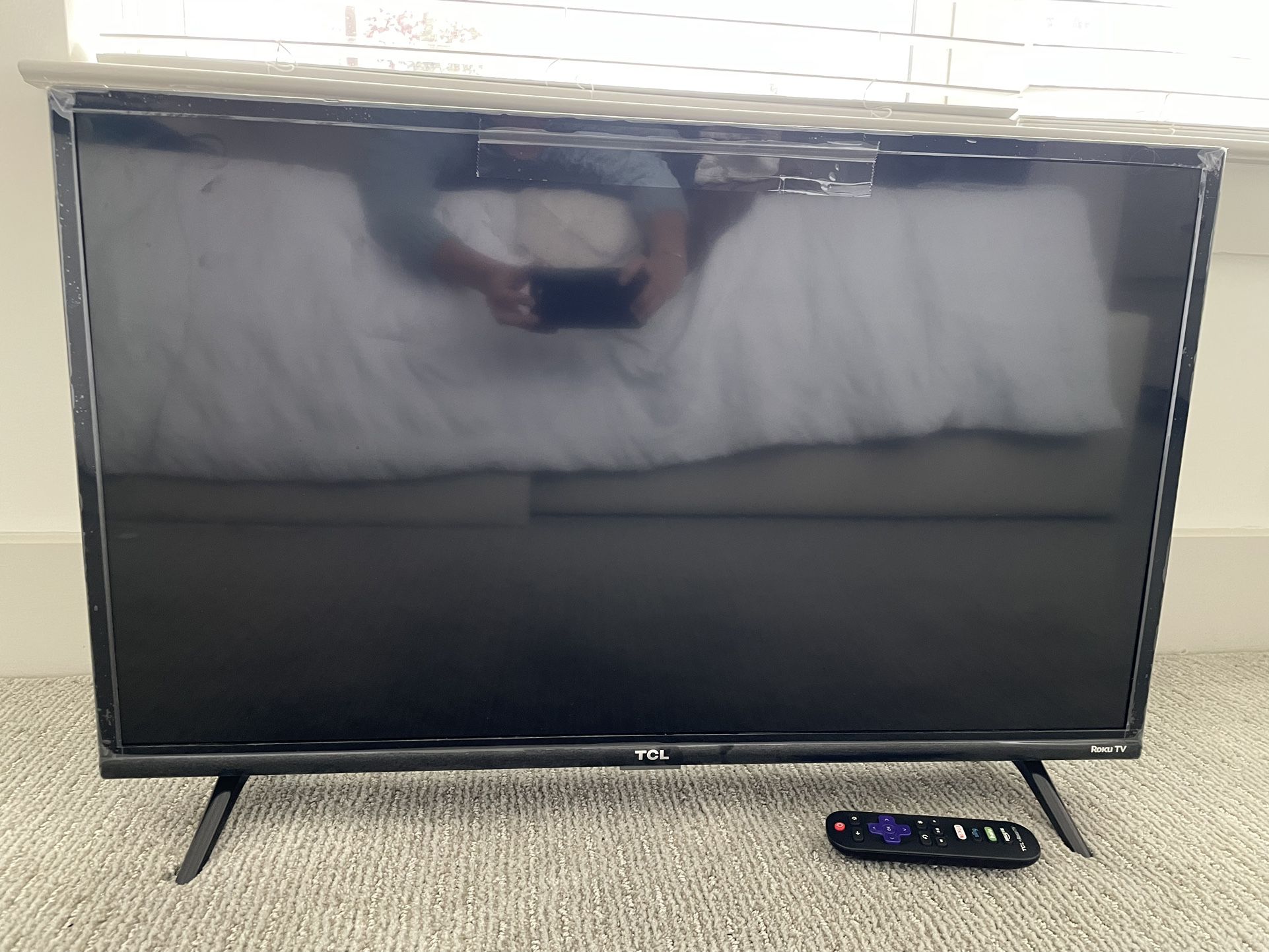 TCL Roku Smart TV 32 Inches 