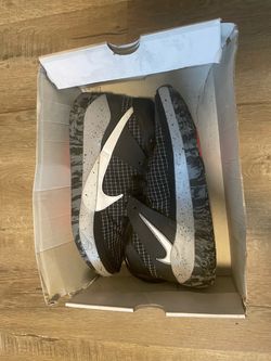 KD13 black/white wolf grey size 8.5