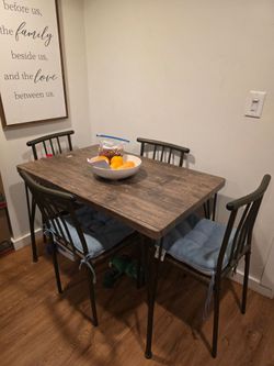 5 pcs. Dinning table w/ cushions