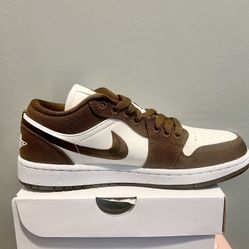 Women's Air Jordan 1 Low    Size 7.5