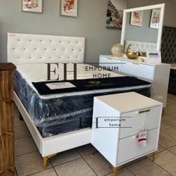 SALE ! Queen 4PC Bedroom set white & Gold 🔥