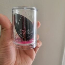 NEW BEAUTY BLENDER