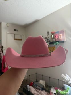 Serratelli pink felt hat