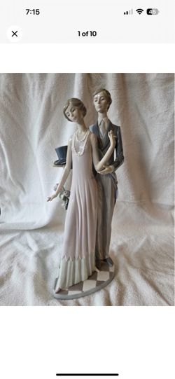 Lladró Porcelain #1430 High Society  Couple Sculpture. Retired. Glossy 14" Tall