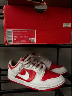 Men’s size 8.5 dunks
