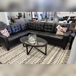 New Livingroom sectional sofa