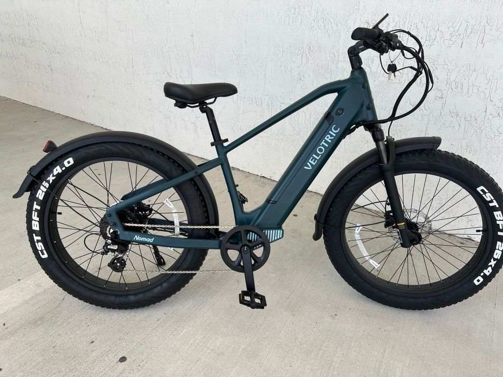 Velotric Nomad 1 Plus fat tire e-bike NEW 2024