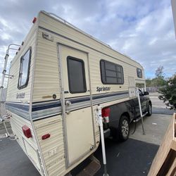 🚚 Truck Camper: A DIY Enthusiast’s Dream Project! 🛠