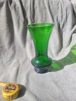 Beautiful Green Vases (2)