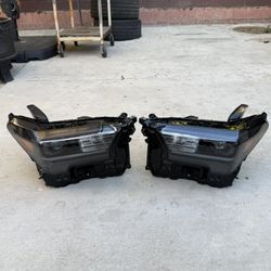 2025 Toyota Tacoma OEM LED Headlights