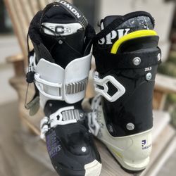 Salomon Ski Boots- Excellent Condition 