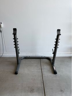 Adjustable squat rack