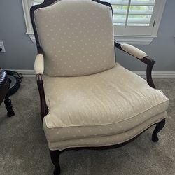 Beautiful Cream Colored Living Room Chairs