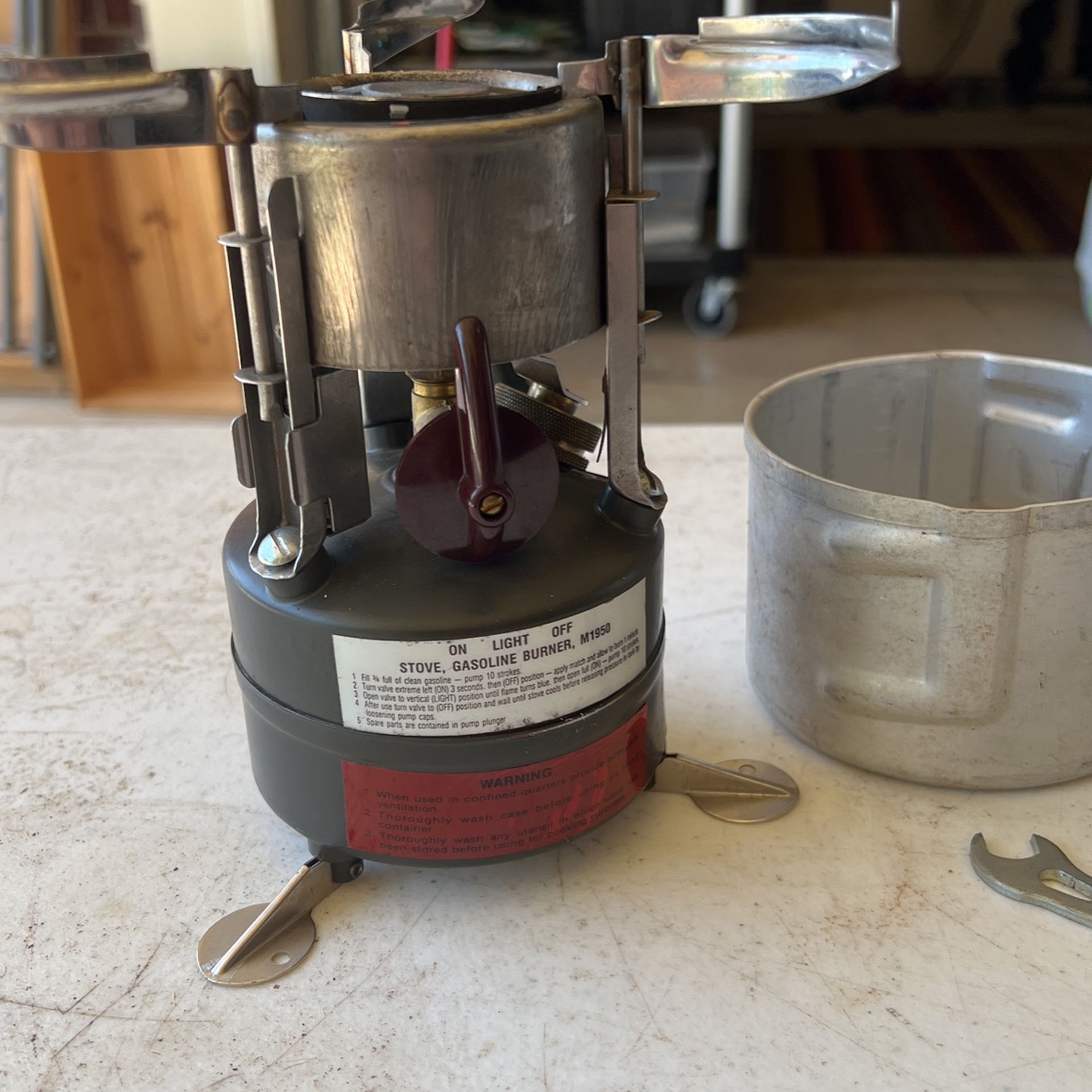 U.S SMP 1987 STOVE, GASOLINE BURNER M1950 PORTABLE GAS STOVE MILITARY SURPLUS