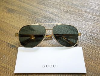 Gucci Mens Aviator Sunglasses in Gold