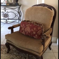 Oversized Beautiful Chairs 