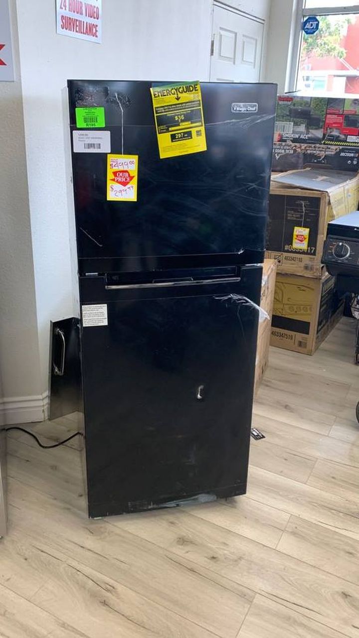 MAGIC CHEF REFRIGERATOR VA2N8