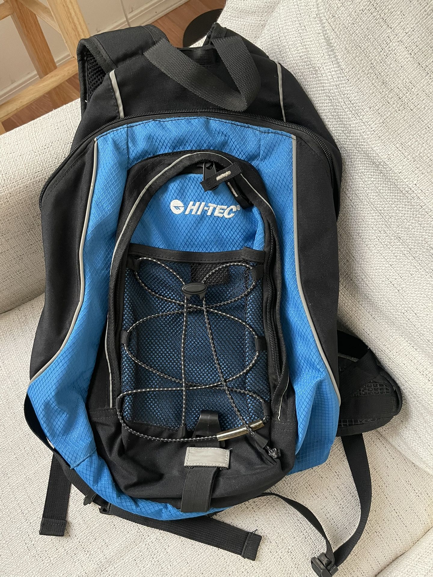 Hi-Tec Hydration Hiking Backpack – Blue & Black – Water Bladder Compartment (No Bladder)