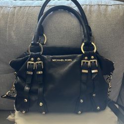 Classic Black Leather Michael Kors Purse