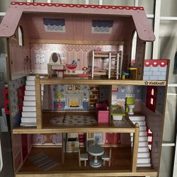 Doll House 