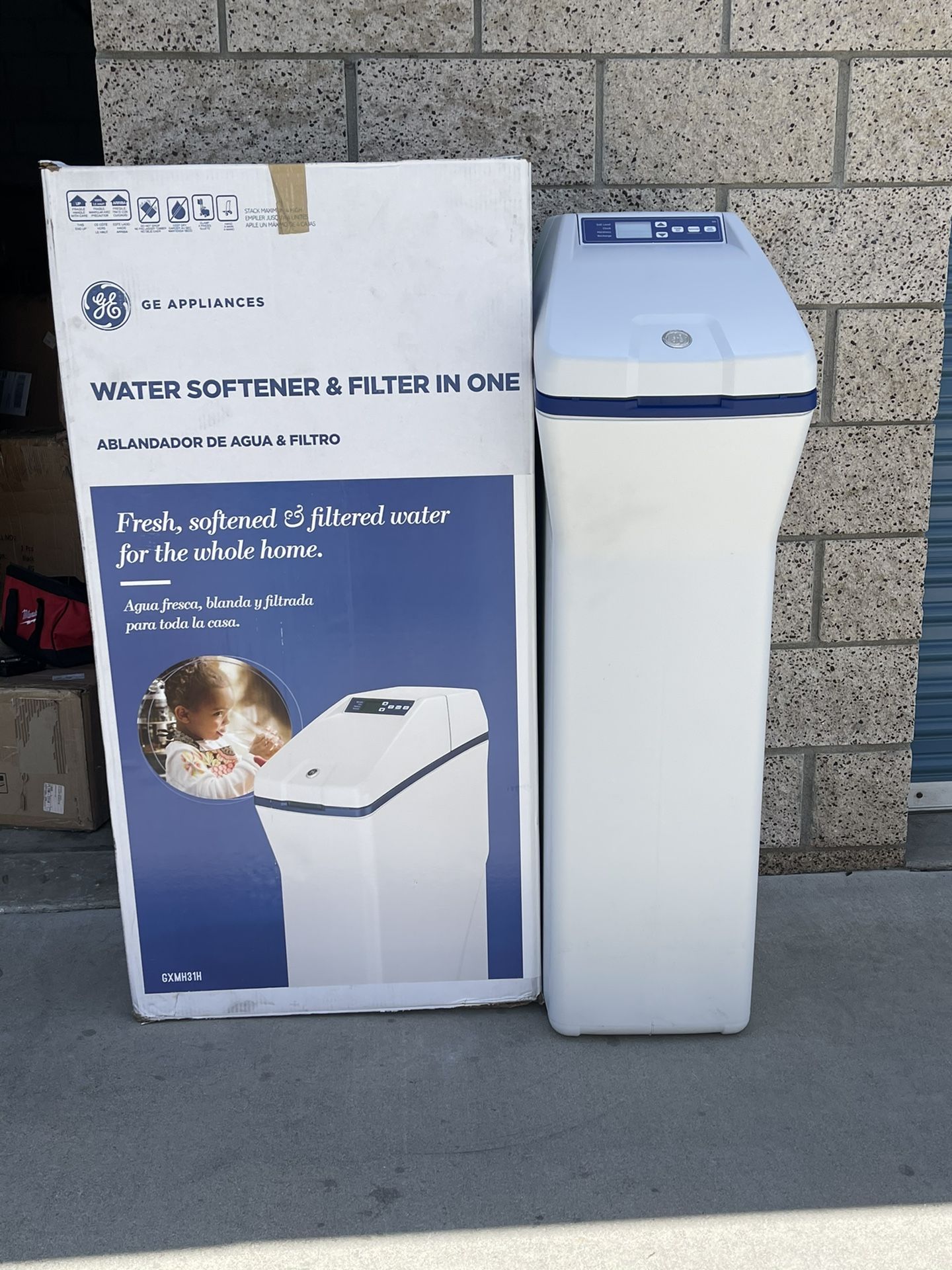 Brand new house water Softener And filter in one Worth $799