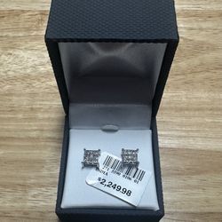 10K White Gold - 1 Carat Princess Cut Earrings (50% Off Retail) 