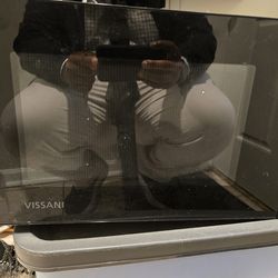 Black Vissani Microwave
